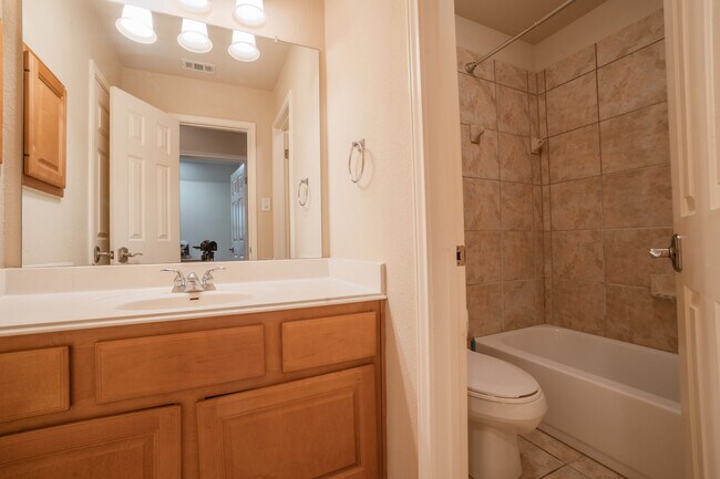 Building Photo - 917 Cavalry Ride Trail