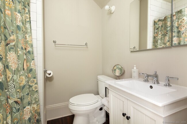 Building Photo - 16 Under Mountain Rd