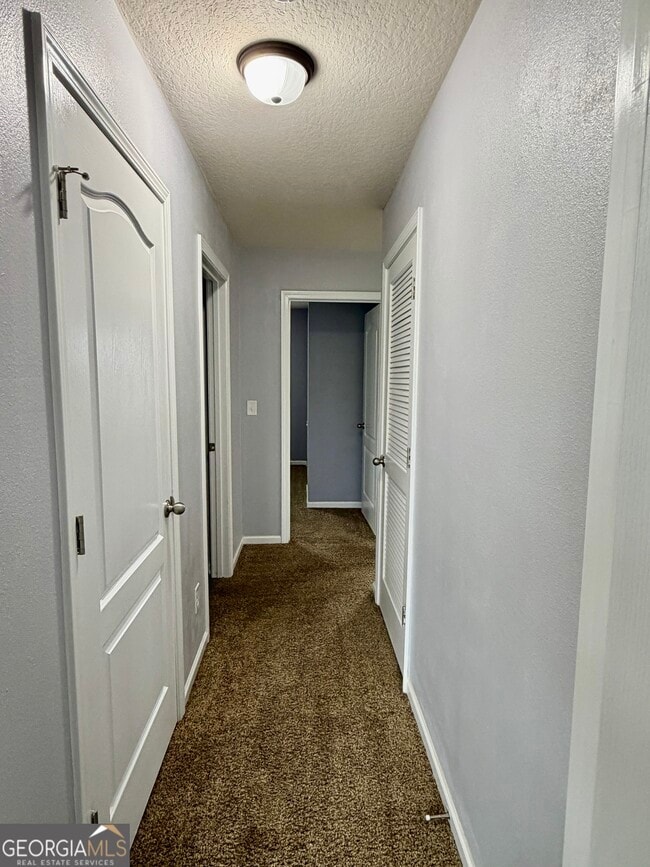 Building Photo - 215 Brooklet Cir