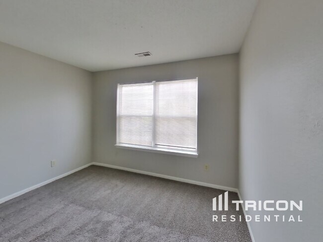Building Photo - 6503 Townsend Way