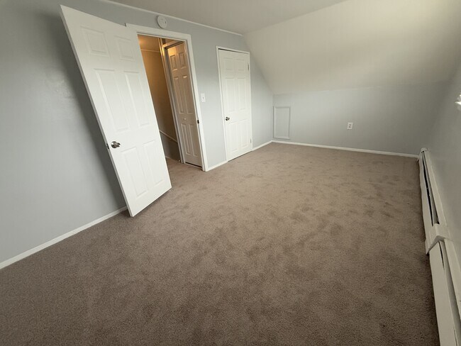 Building Photo - 7 Sherwood Ln