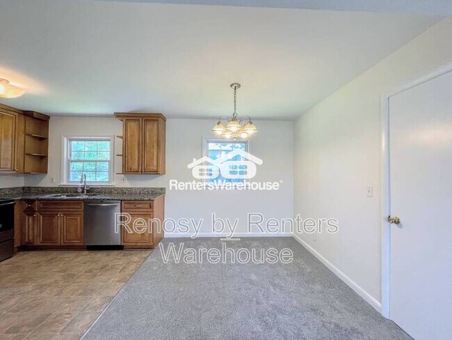 Building Photo - 2444 Tullibee Dr