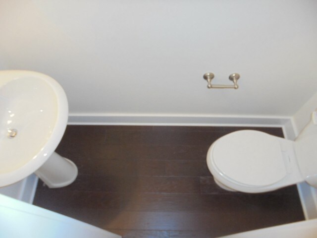 Building Photo - 1076 Adams Haven Bend