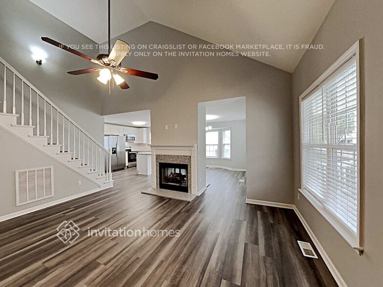 Building Photo - 204 Zircon Ln