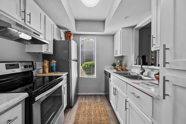 Sierra Walk Apartments - Sierra Walk