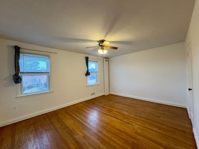 Building Photo - Charming 3 Bedroom/1.5 Bathroom in Yale Heights, MD!