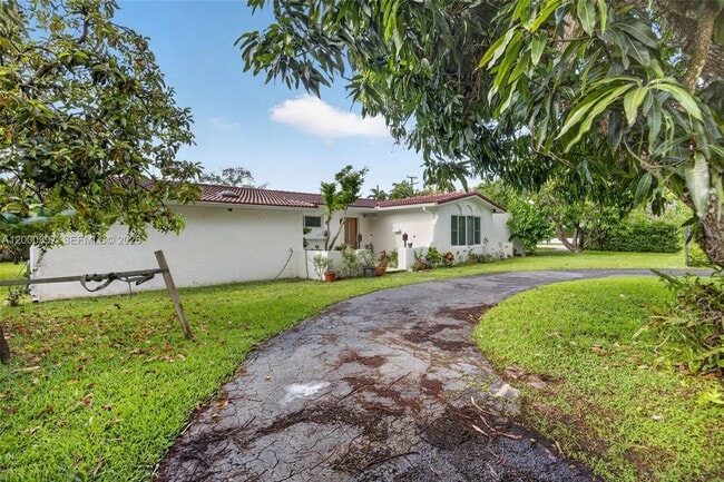 Building Photo - 7690 SW 128th St