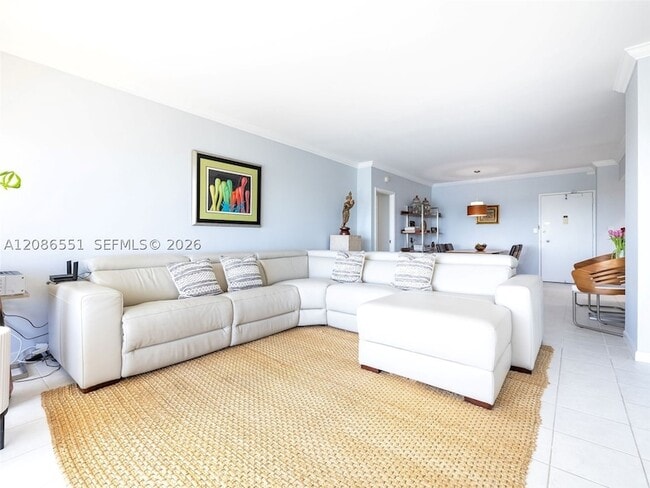 Building Photo - 500 Bayview Dr