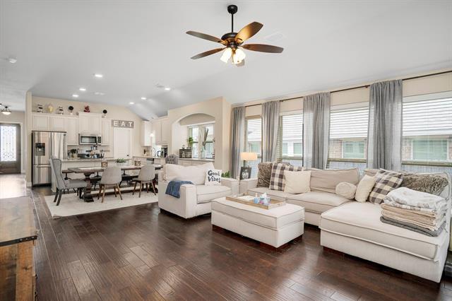 Building Photo - 4213 Sweet Clover Ln