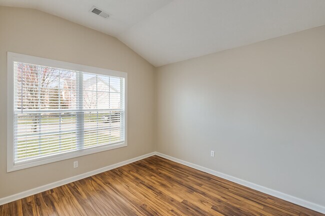 Building Photo - 2481 Crescenzio Way