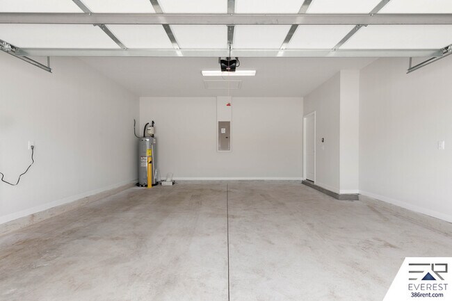 Building Photo - 221 Montgomery Ct