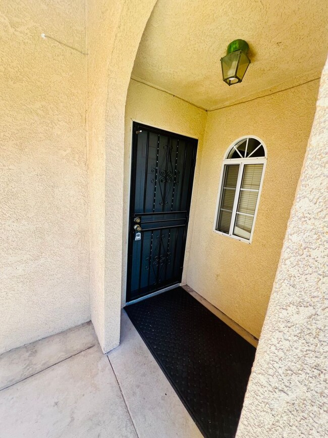 Building Photo - Two Bedroom Rental Home in Jess Ranch Avai...