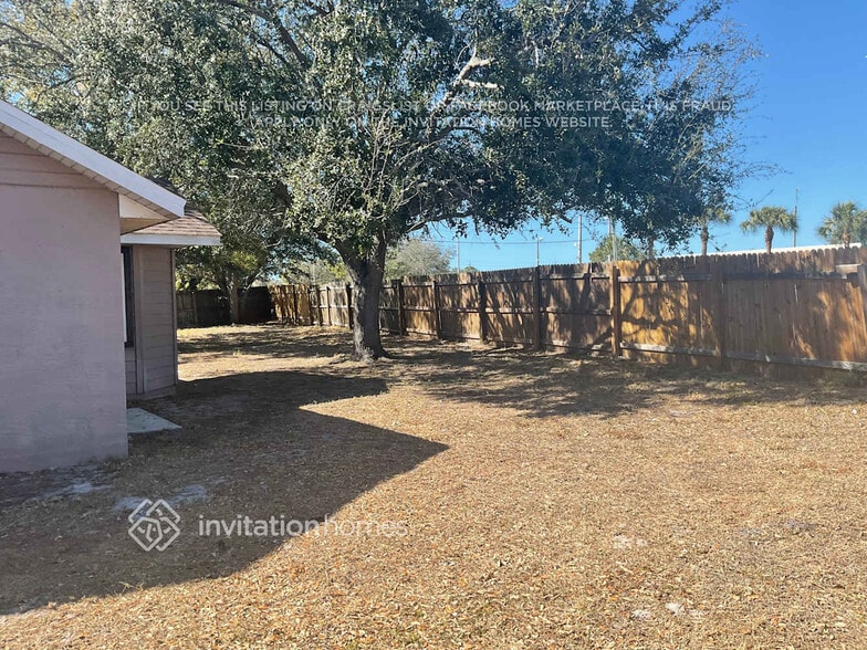 Building Photo - 6307 7th St Ct E