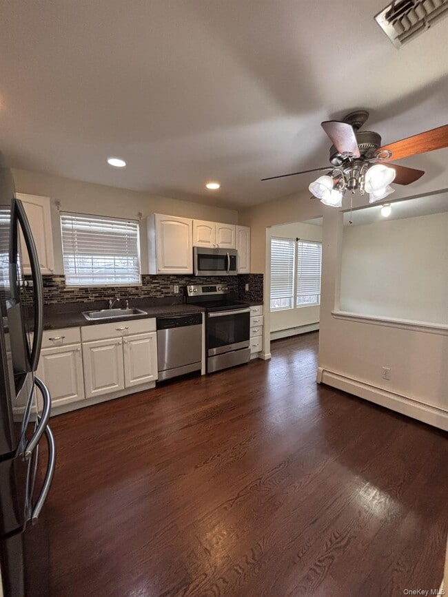 Building Photo - 1311 Pine Acres Blvd