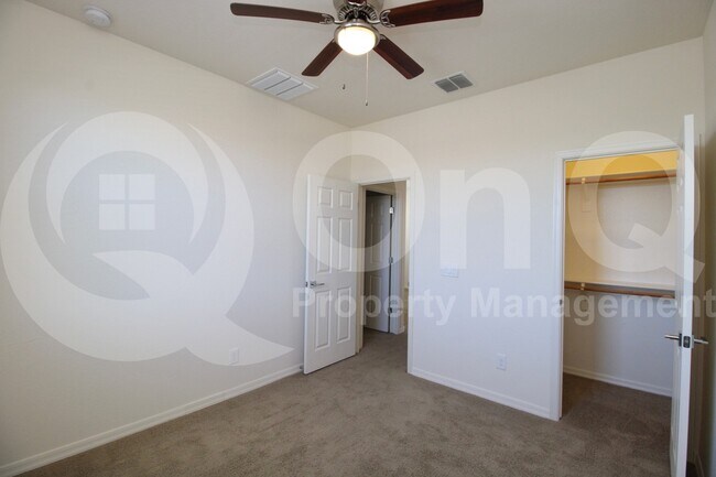 Building Photo - 10169 W Los Gatos Dr