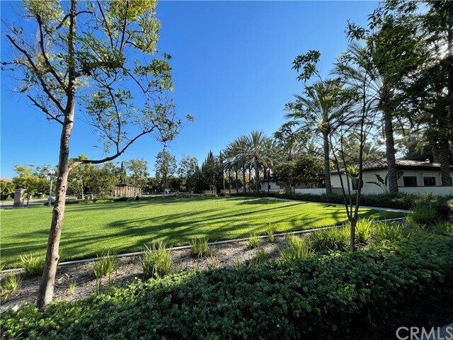 Building Photo - 36 Calypso