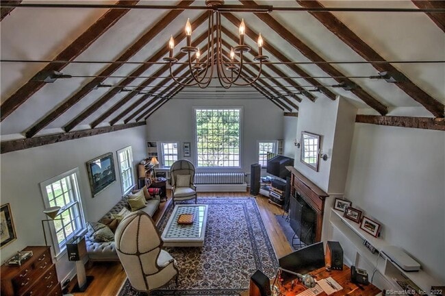 Building Photo - 96 Kings Hwy N