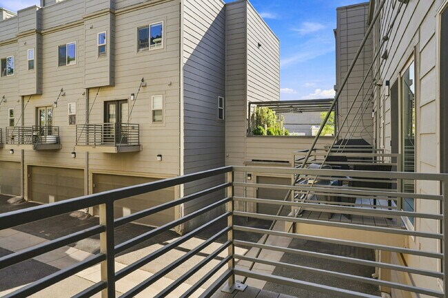 Building Photo - $4,015.95 with $300 Off The First Month's Rent, 3 Beds - 3.5 Baths, Single-Family Home in Denver ...
