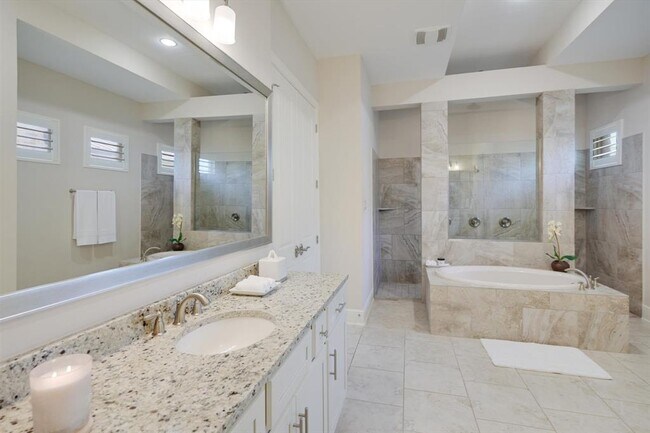 Building Photo - 112 Bisset Ct