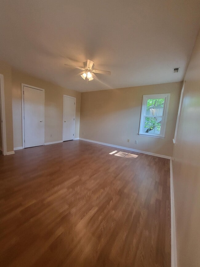 Building Photo - 7281 Pebblebrook Dr