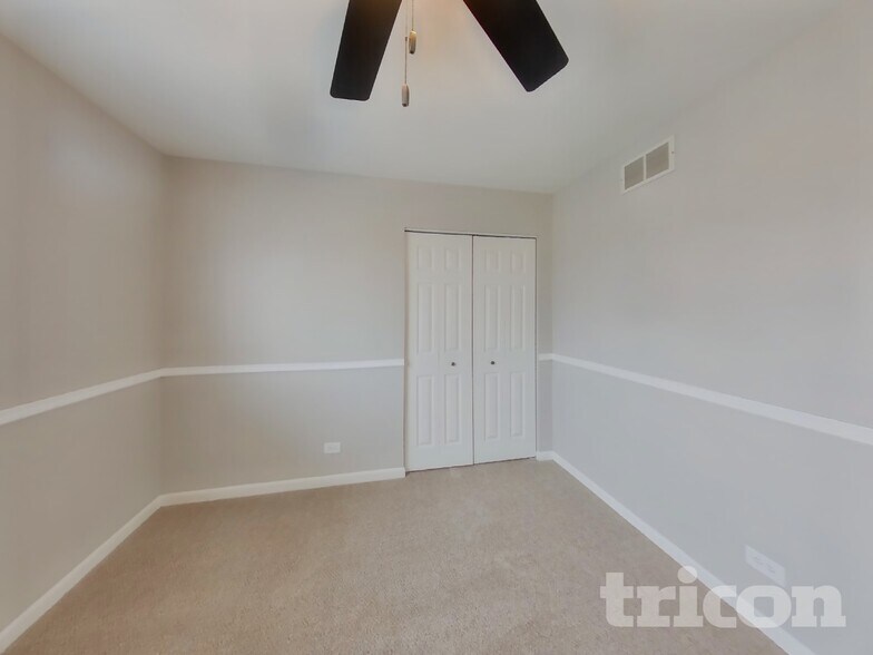 Building Photo - 16137 S Lexington Dr