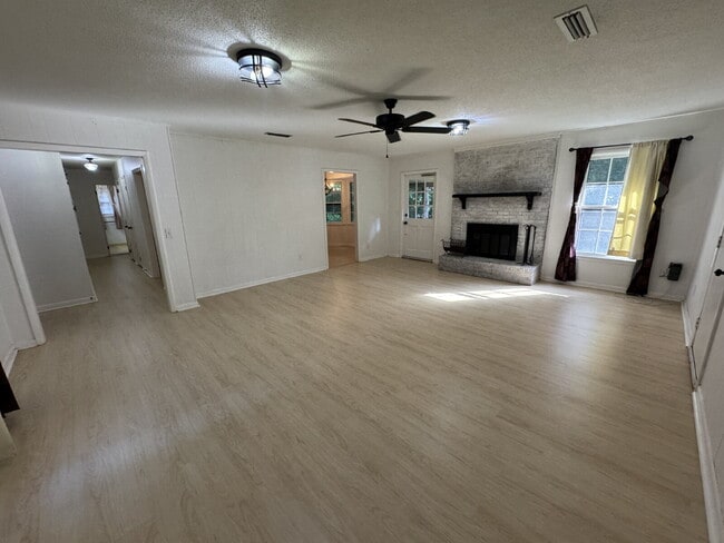 Building Photo - FOR RENT in Dothan , AL!!