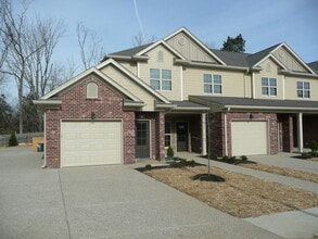 Building Photo - Spacious 2 Bed / 2 Bath Condo in the Heart of Middletown