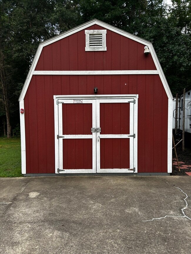 Building Photo - 11 W Deer Trail