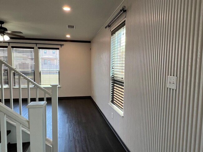 Building Photo - 309 Kaden Prince Dr