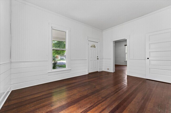Building Photo - 132 S McPherson St