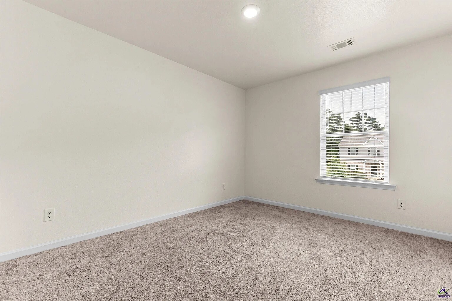 Building Photo - 3335 Bridgewood Dr