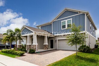 Building Photo - Immaculate, Beautifully Appointed, Spacious 5/3 in Tohoqua