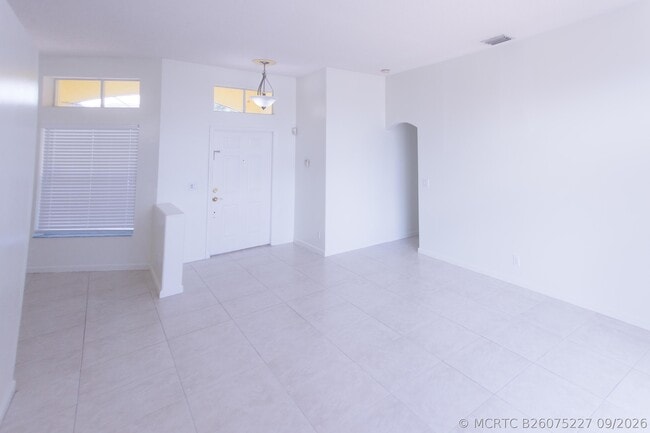 Building Photo - 6788 Las Colinas St