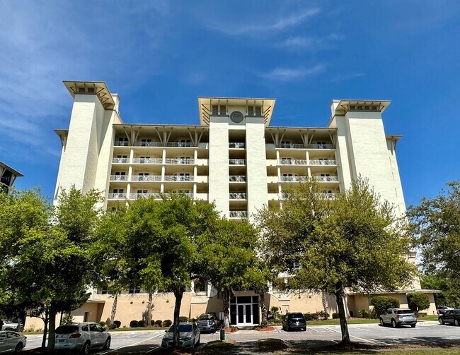 Building Photo - 608 Lost Key Dr