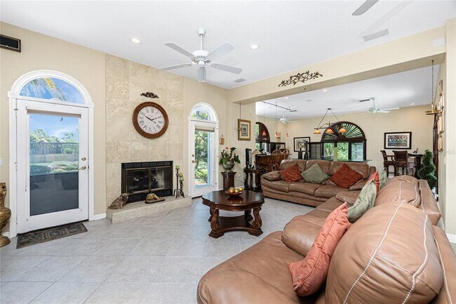 Building Photo - 202 George Rd SE