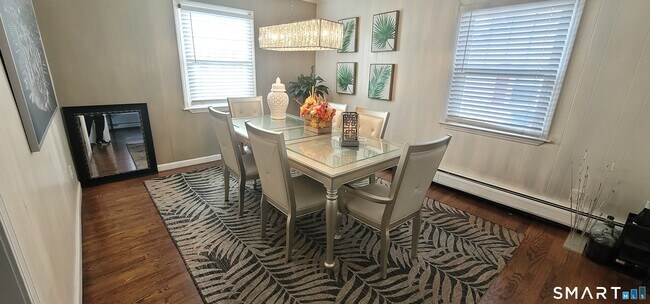 Building Photo - 321 Evers St