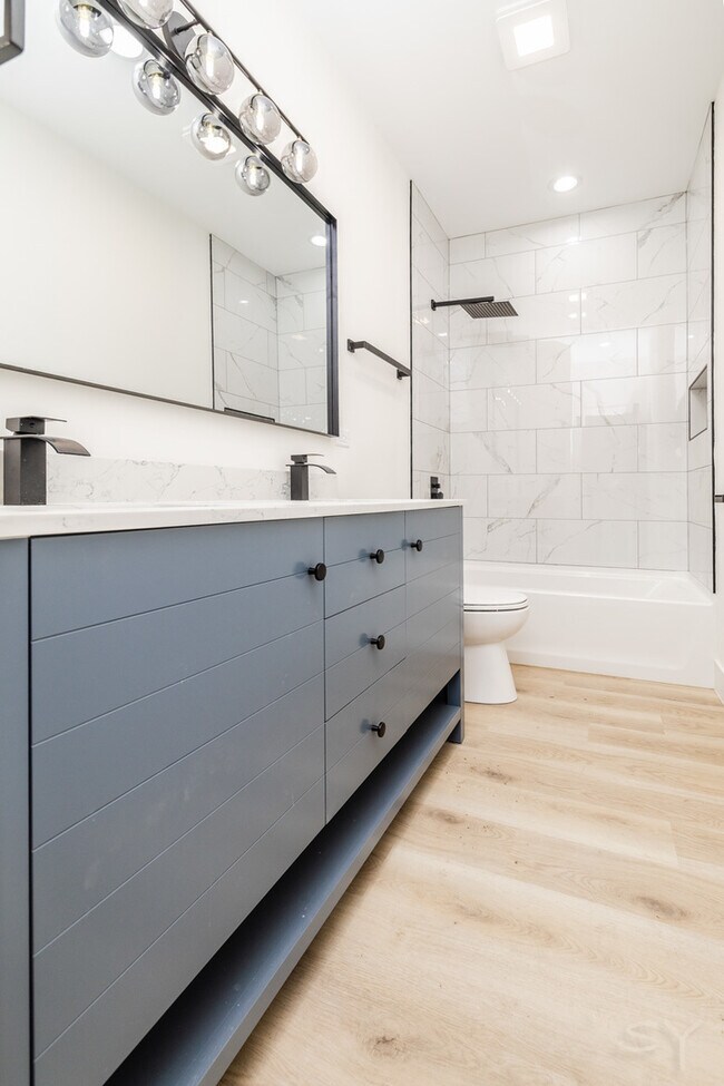 Building Photo - 5530 S Michigan Ave