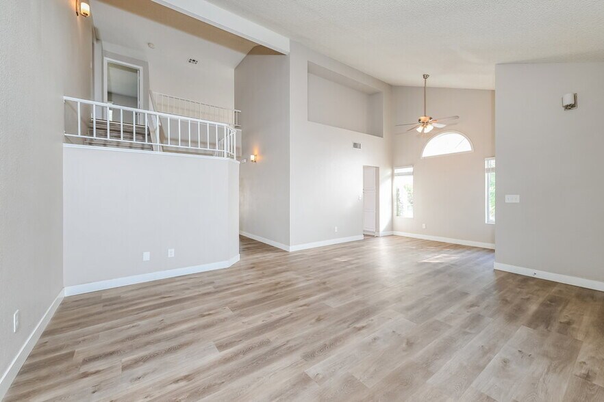 Building Photo - 2043 Angel Falls Dr