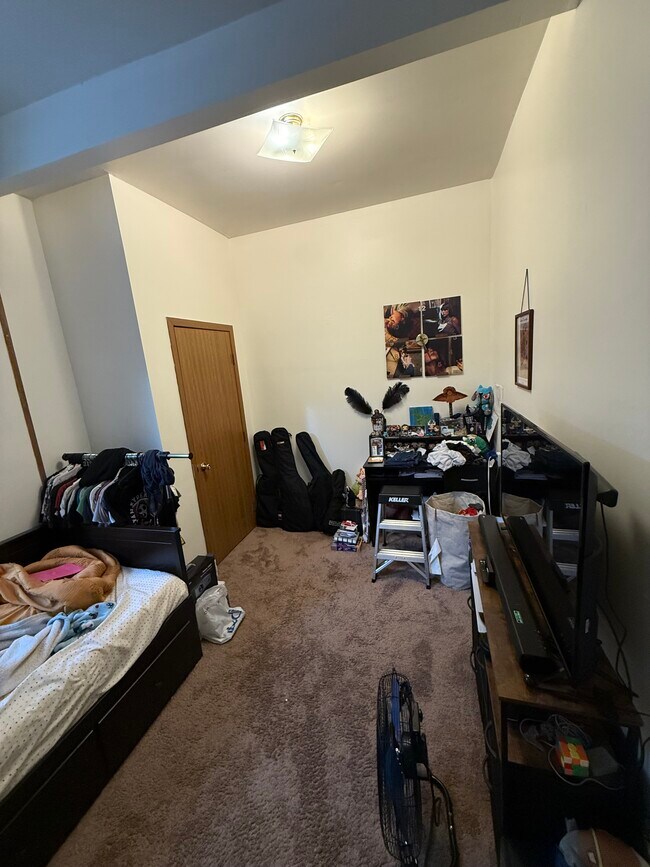 Building Photo - 610 Niagara St