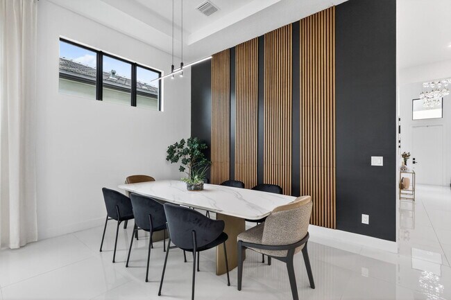 Building Photo - 10195 SW Latium Wy