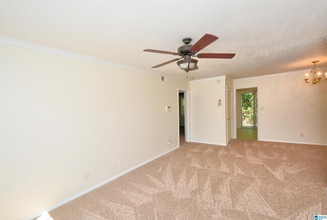 Building Photo - 840 Beacon Pkwy E