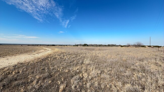 Building Photo - 3 bedroom 2 bathroom Barn dominium on 10 acres! First Month's Free!!