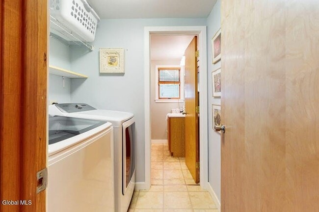 Building Photo - 108 Birdsall Rd