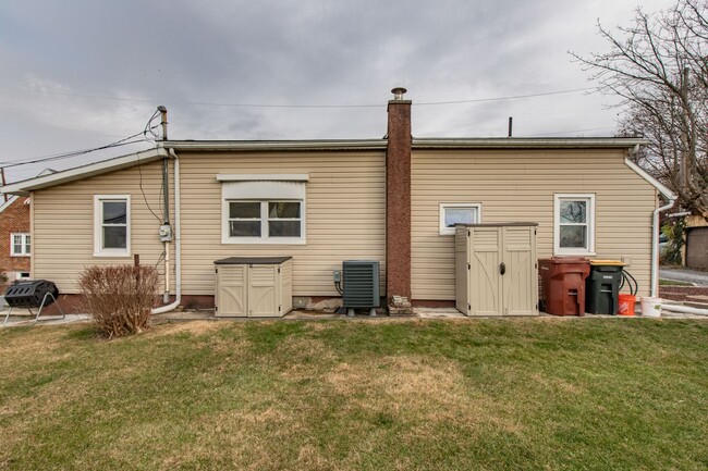 Building Photo - Adorable 3-Bedroom Ranch