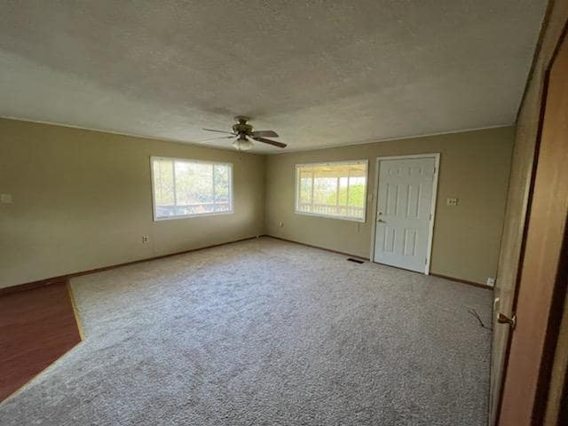 Building Photo - 403 S Vista Dr