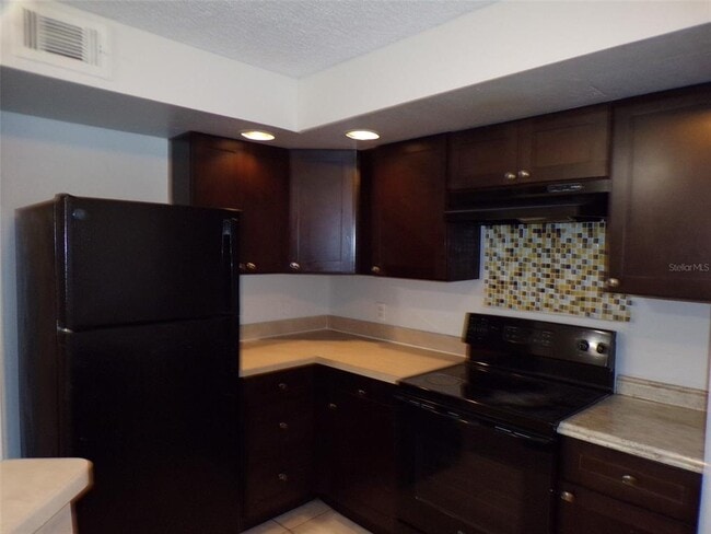 Building Photo - 4518 Commander Dr