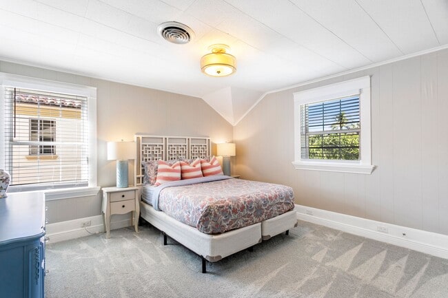 Building Photo - 141 Australian Ave