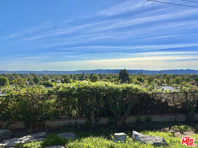 Building Photo - 16312 Itasca St