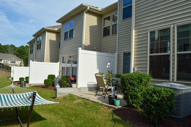 Building Photo - 1022 Navigon Dr