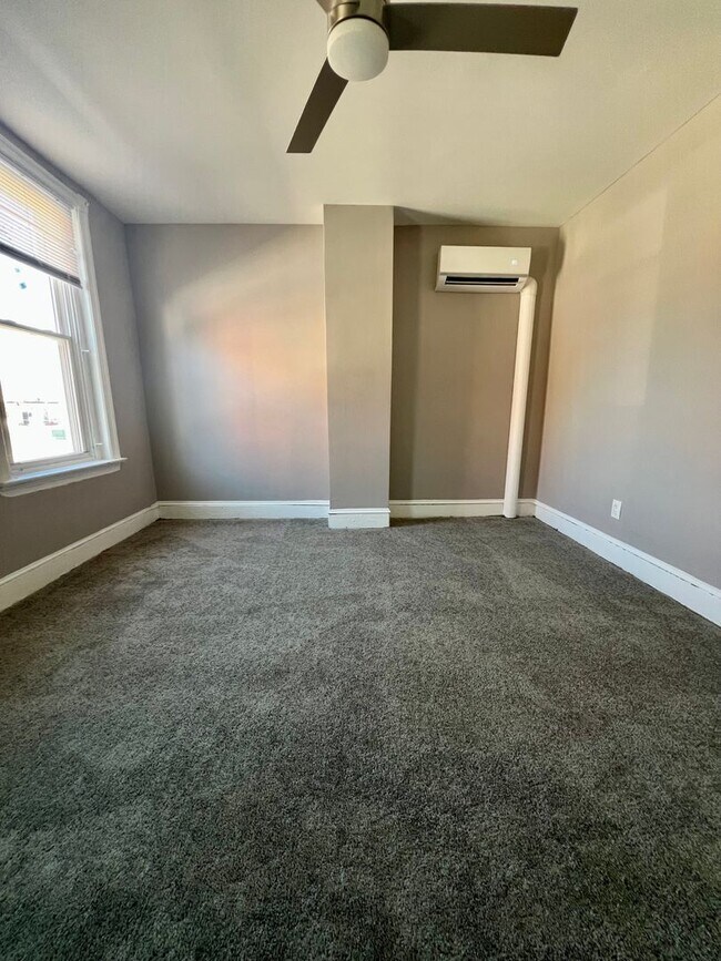 Building Photo - Recently Renovated 3-Bedroom Townhome in Allegheny West! Available NOW!